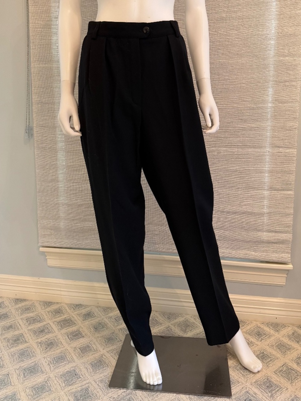 Vintage 1992 ESCADA Margaretha Ley Black Pleated Trousers Pants NWT wool
